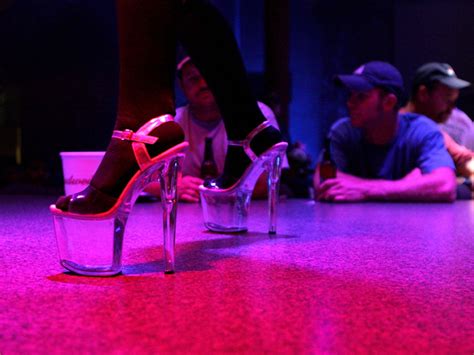 Striptease/Lapdance Find a prostitute Kristiansand